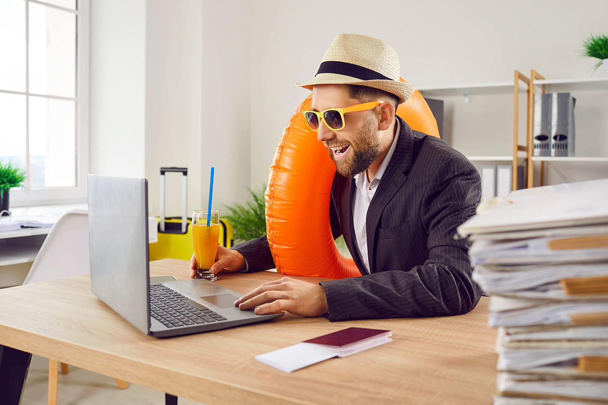 Build an effective email marketing strategy for the summer season with these tips & tricks.